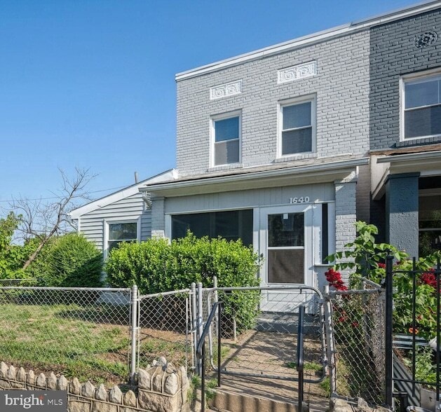 Photo - 1640 L Street NE Unit