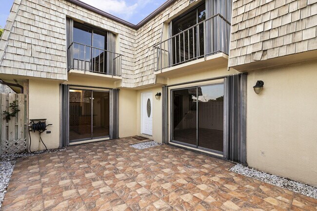 Building Photo - 337 Lake Arbor Dr