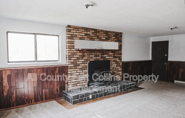 Building Photo - 2507 W Lake St