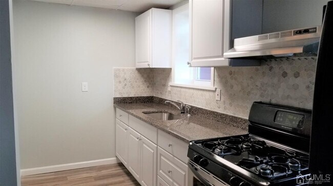 Building Photo - 148 Welton St