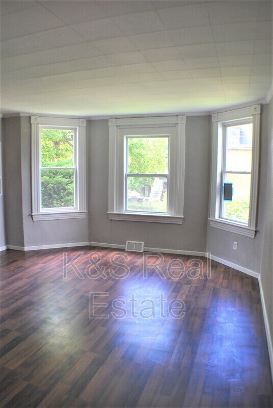 102 S 6th St, Duquesne, PA 15110 Condo for Rent in Duquesne, PA