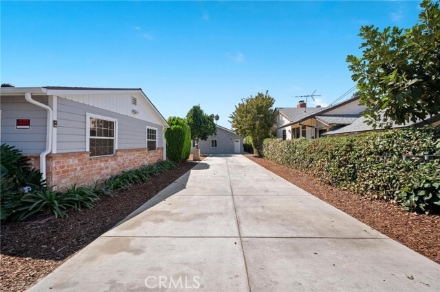 Building Photo - 7445 Balcom Ave