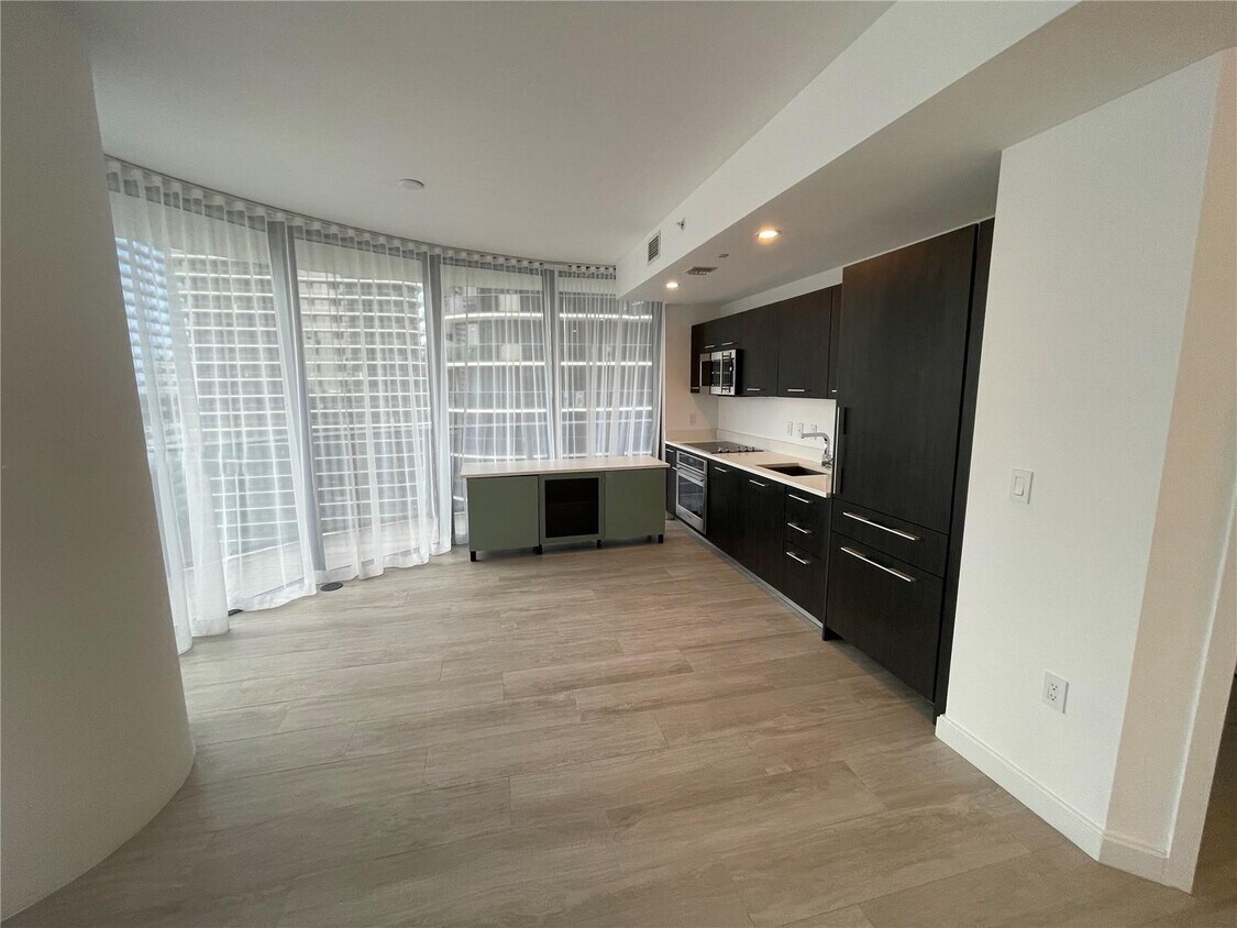Foto principal - 55 SW 9th St