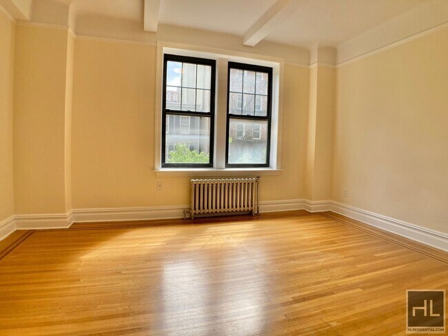 Foto del edificio - EAST 92 STREET