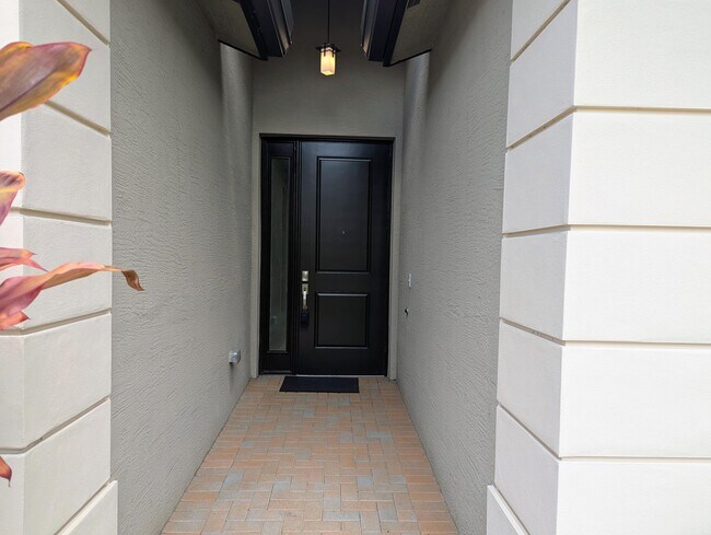 Foto del edificio - 13541 SW Oceanus Blvd