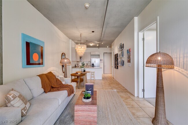 Foto del edificio - 353 E Bonneville Ave