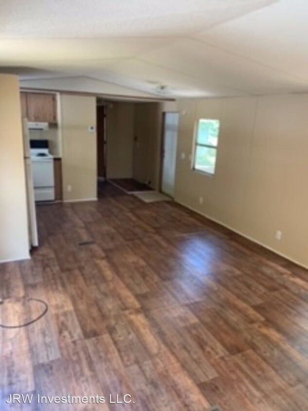 2210 W James Lee Blvd, Crestview, FL 32536 House for Rent in