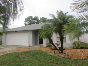Building Photo - 700 Benton Dr