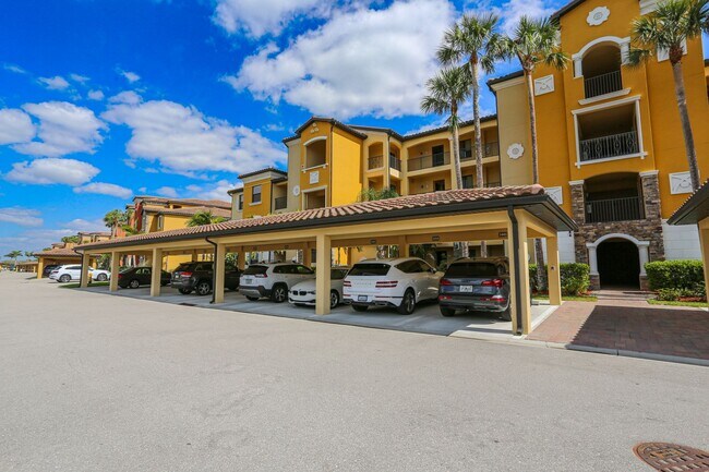 Building Photo - ** TREVISO BAY 2/2 TREVI ** SEASONAL RENTA...