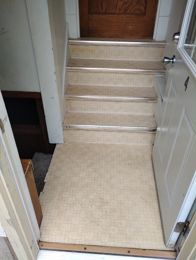 Building Photo - 902 3rd Ave N