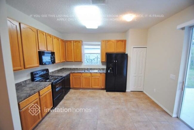 Foto del edificio - 2740 Daybreak Dr