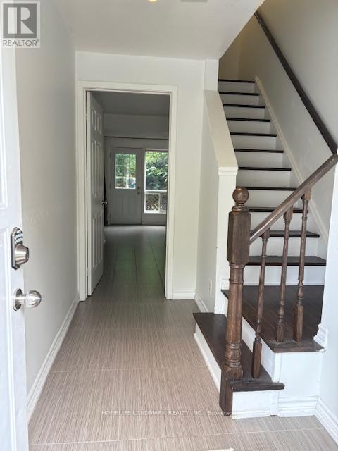 Building Photo - 14 Capella Starway