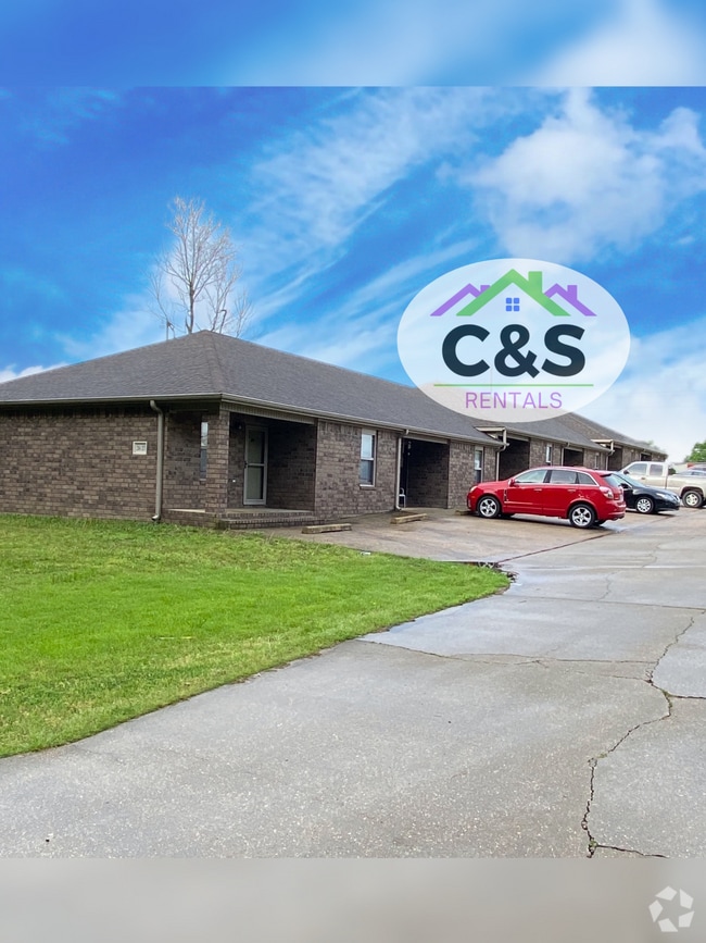 Building Photo - 2165 Smothers Rd