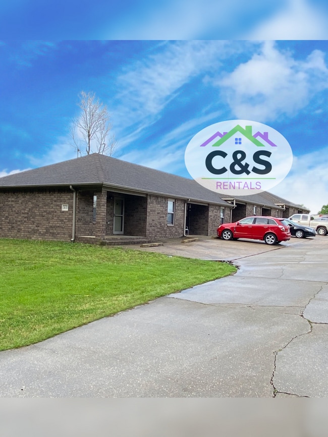 Building Photo - 2161 Smothers Rd