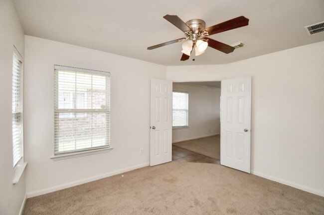 Building Photo - 12818 Schiller Park Ln