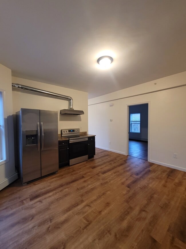 Building Photo - 119 Rodney St