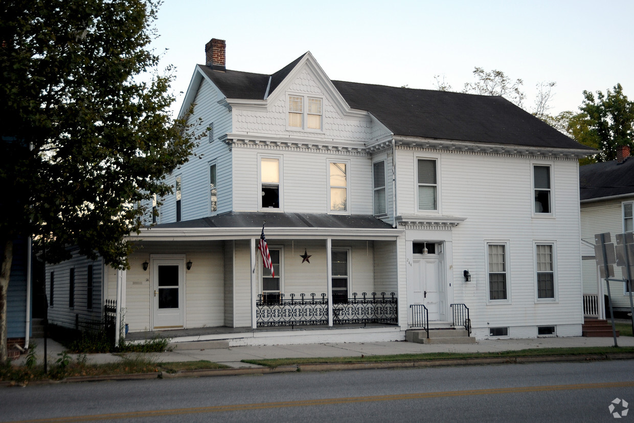 Building Photo - 244 Frederick St