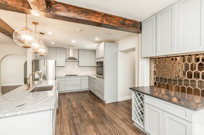 Foto del edificio - 118 N Caldwood Dr