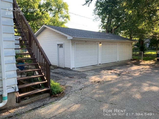 Building Photo - 1736 S Park Ave