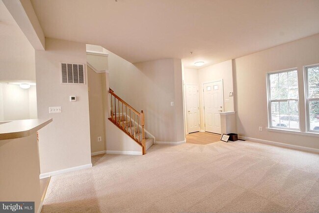 Foto del edificio - 1802 Wheyfield Dr