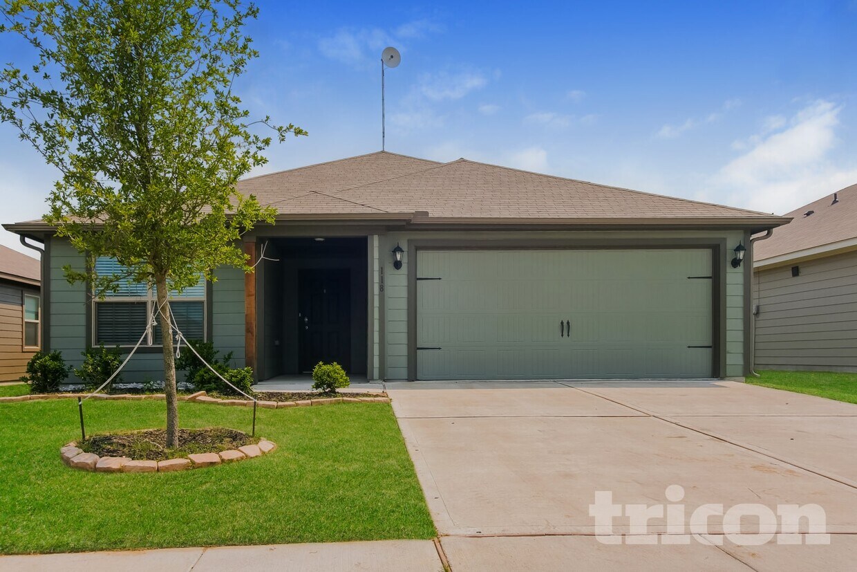 Foto principal - 118 Bush Dr