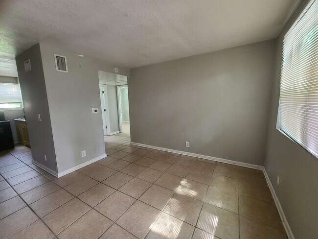 Building Photo - 3801 Almeda St