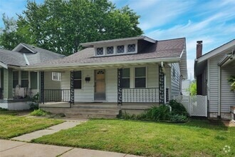 Building Photo - 5031 Dewey Ave
