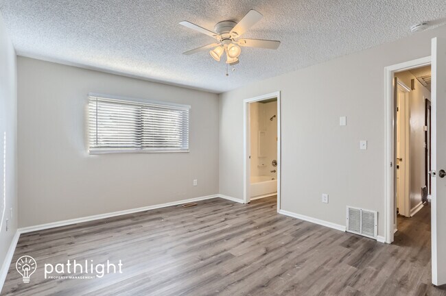 Foto del edificio - 11112 Dahlia Way, Thornton, CO, 80233