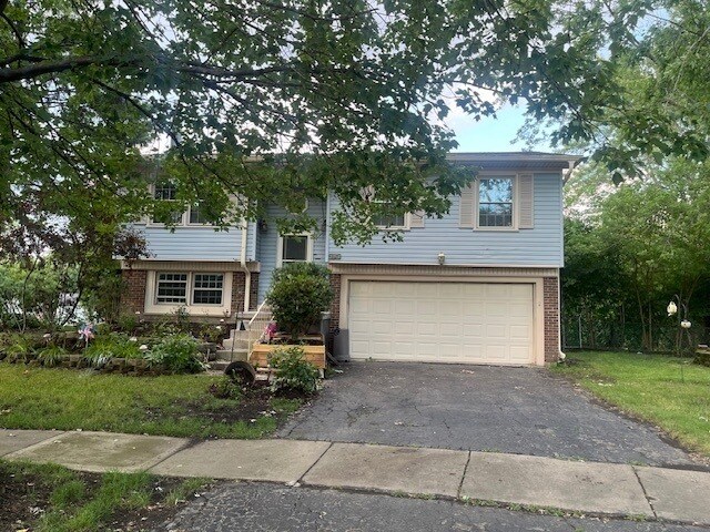 Foto del edificio - 5649 Crestwood Ct