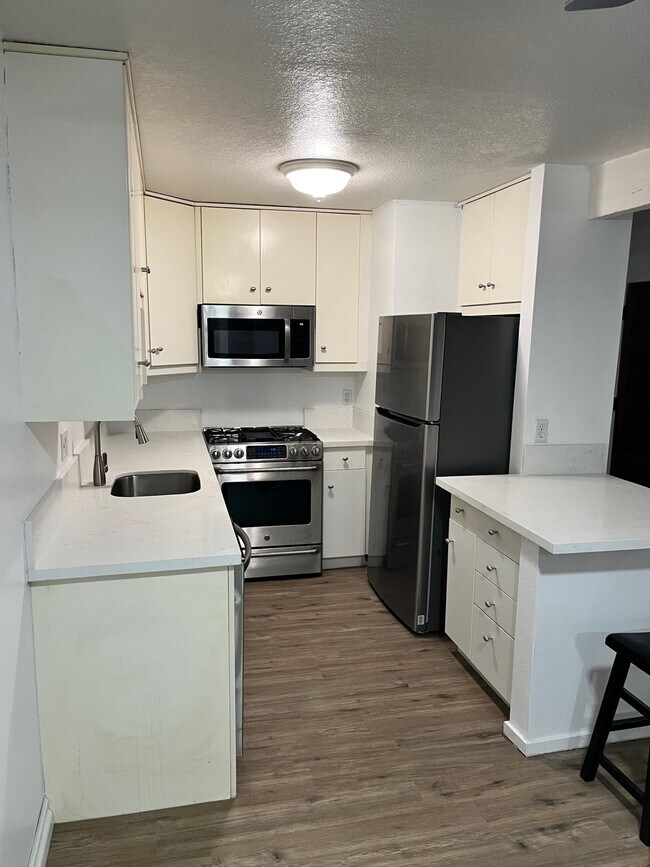 Foto del edificio - 1101 West Macarthur Boulevard