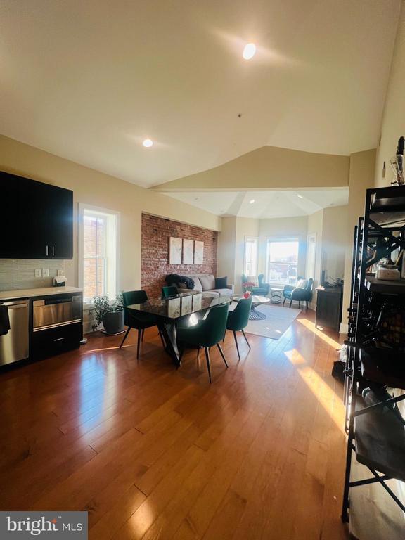 Foto del edificio - 3517 13th St NW