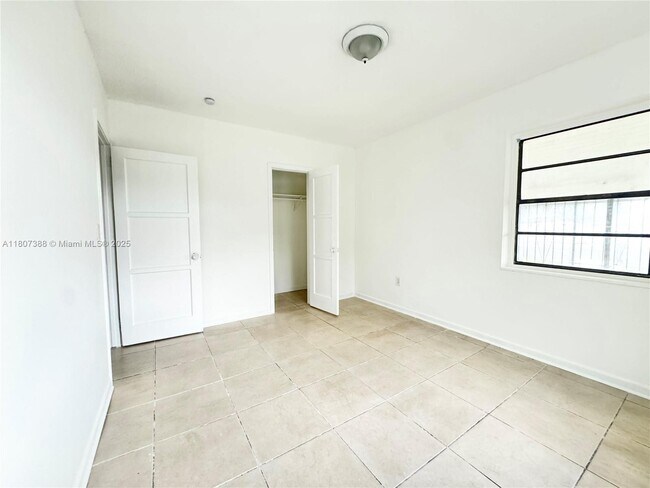Building Photo - 1200 NW 37th Ave