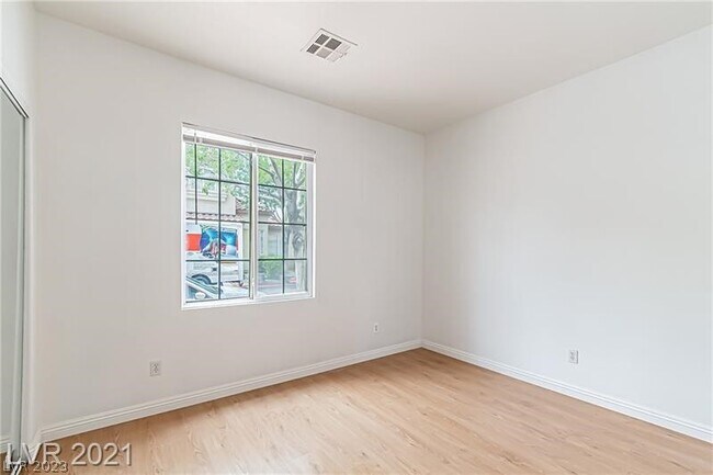 Building Photo - 5245 Monterey Park Cir