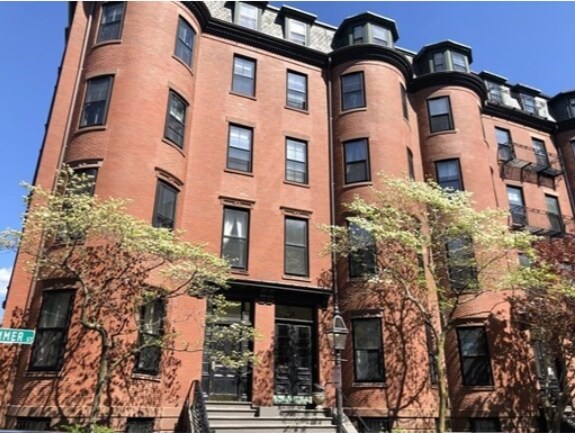 Building Photo - 2 Brimmer St