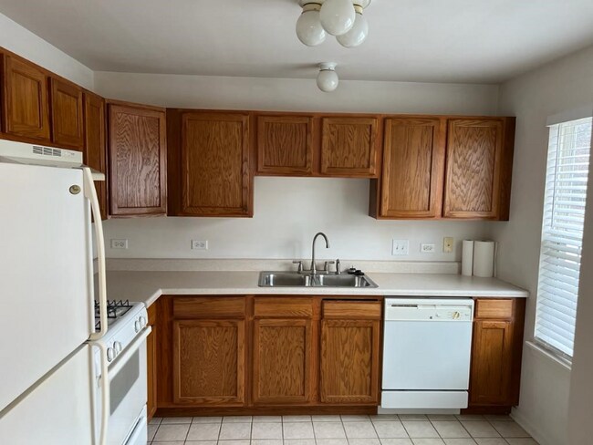 Foto del edificio - 2931 Bartlett Ct