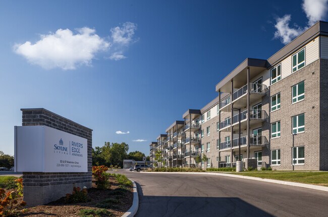 Photo du bâtiment - River’s Edge Apartments