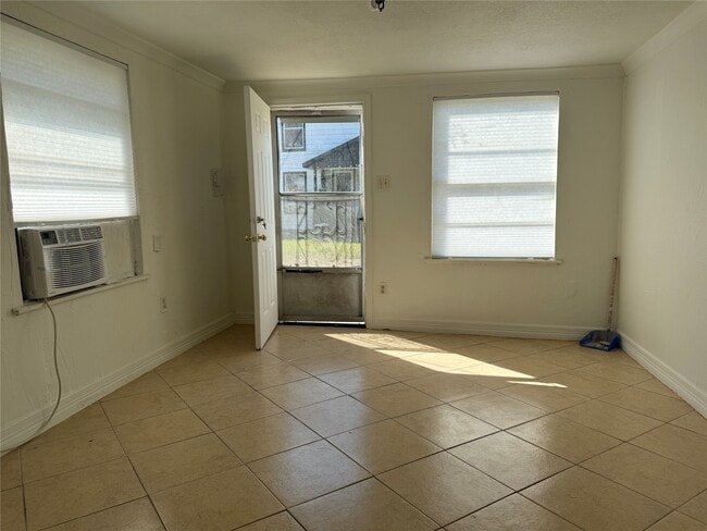 Foto del edificio - 913 Knight St