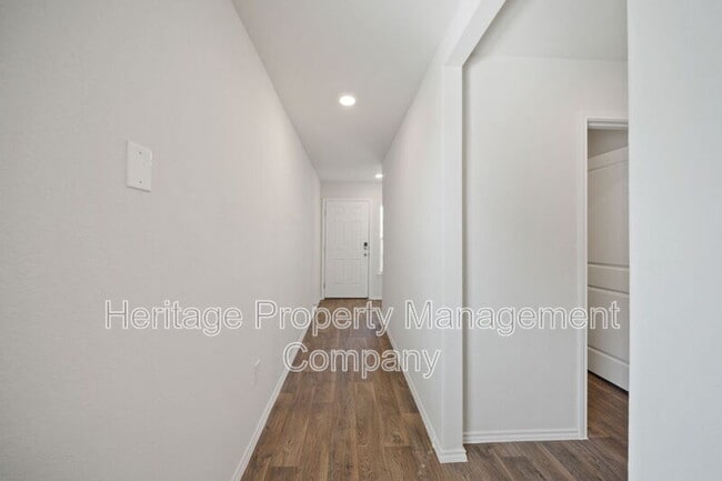 Photo - 15706 Clove Spice Wy House