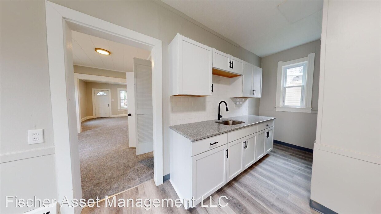 2 br, 1 bath Apartment 7602 Neville Ave.... Room for Rent in