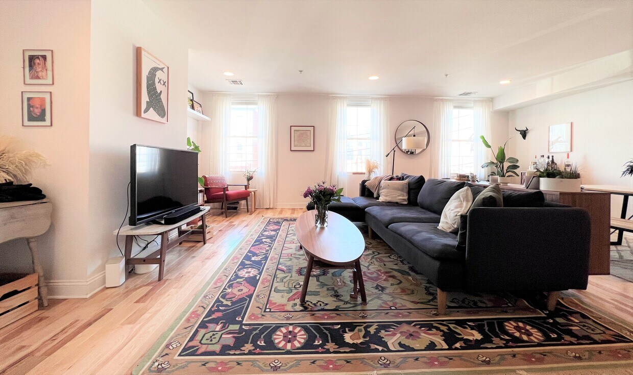 Primary Photo - 1504 Fairmount Ave