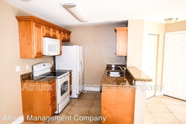 Foto del edificio - 2585 Grassy Point Dr