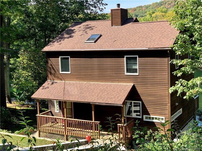 Building Photo - 11 Candlewood Rd