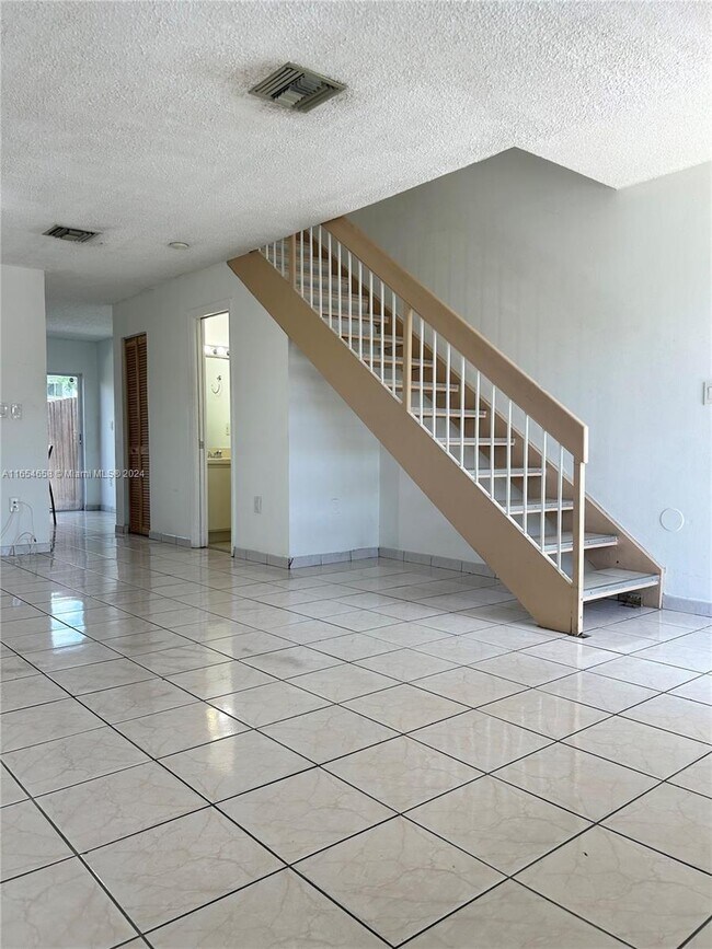 Building Photo - 6150 SW 130th Ave