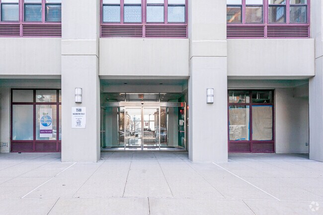 Entrada principal - Hudson Tea Buildings