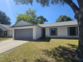Building Photo - 2519 Piddler Dr