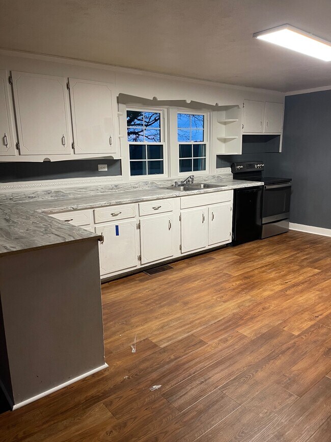 Foto del edificio - 13958 Bainbridge Rd