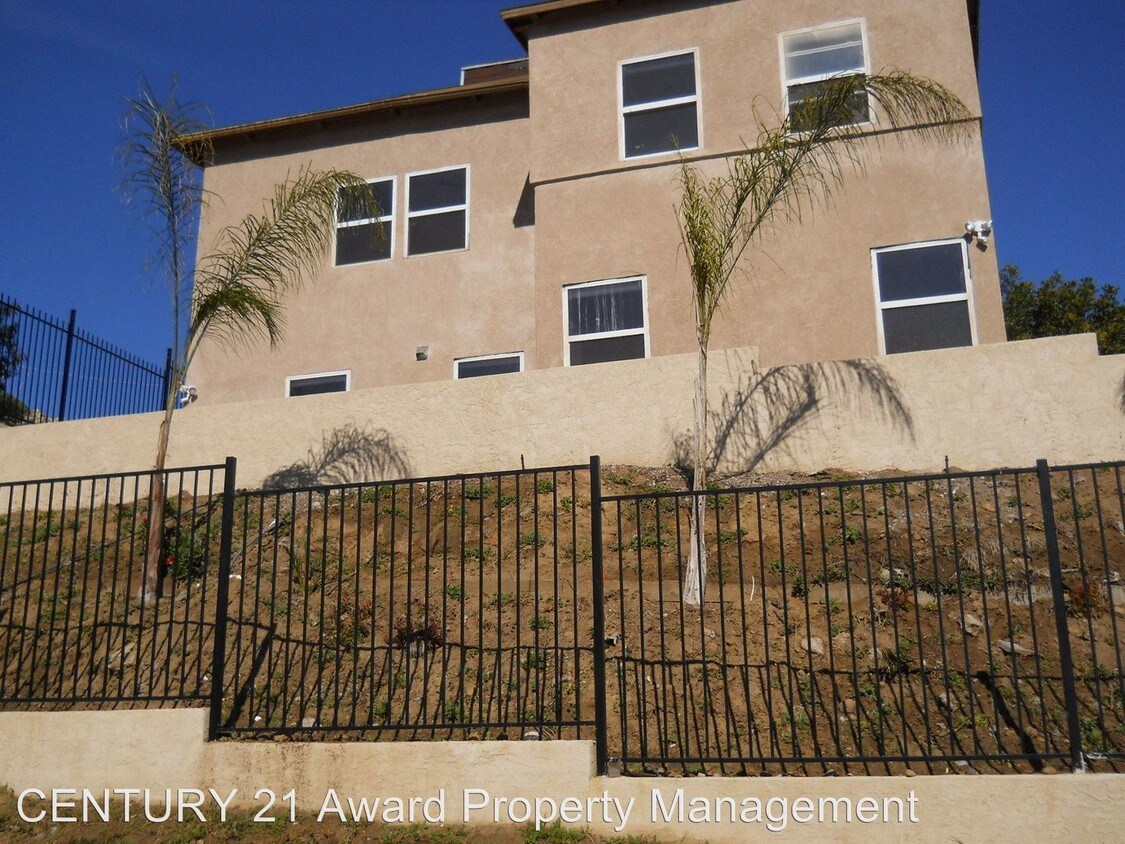 Primary Photo - 2760 Market St