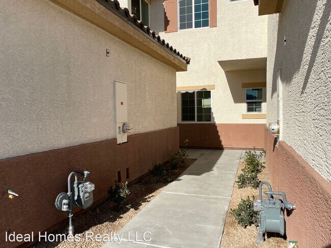 Building Photo - 3 br, 2.5 bath House - 1418 Pink Dawn