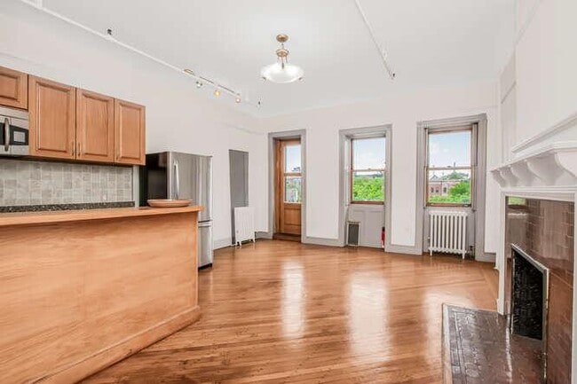 Building Photo - 139 W 122nd St