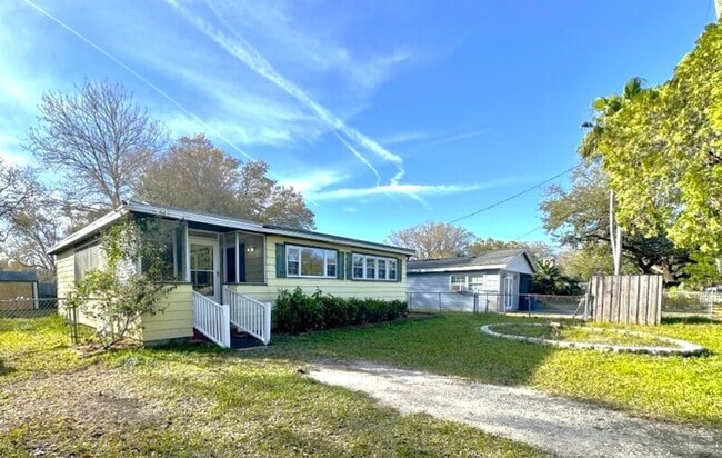 Building Photo - 5506 Staley Dr